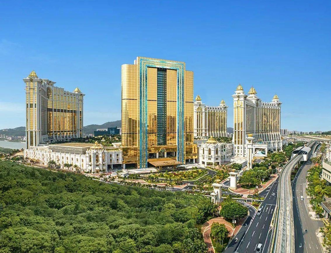 Raffles Hotel Macau — Отель · public areas и luxury interiors